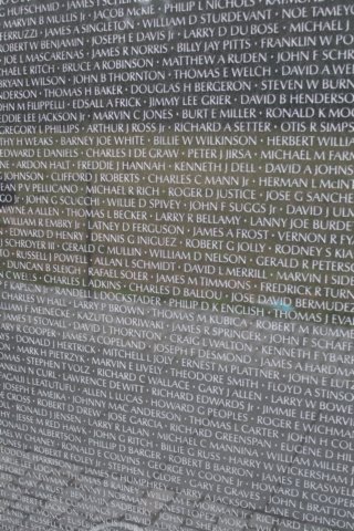 vietnamwarmemorial5.jpg