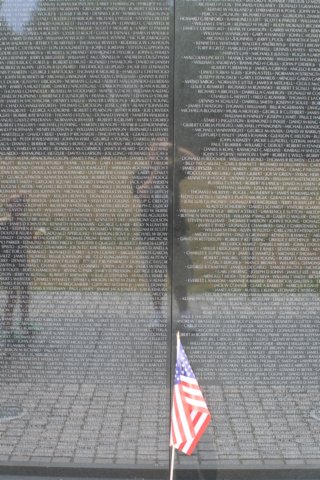 vietnamwarmemorial9.jpg